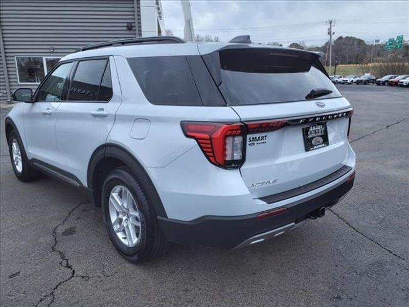 new 2025 Ford Explorer car, priced at $41,624