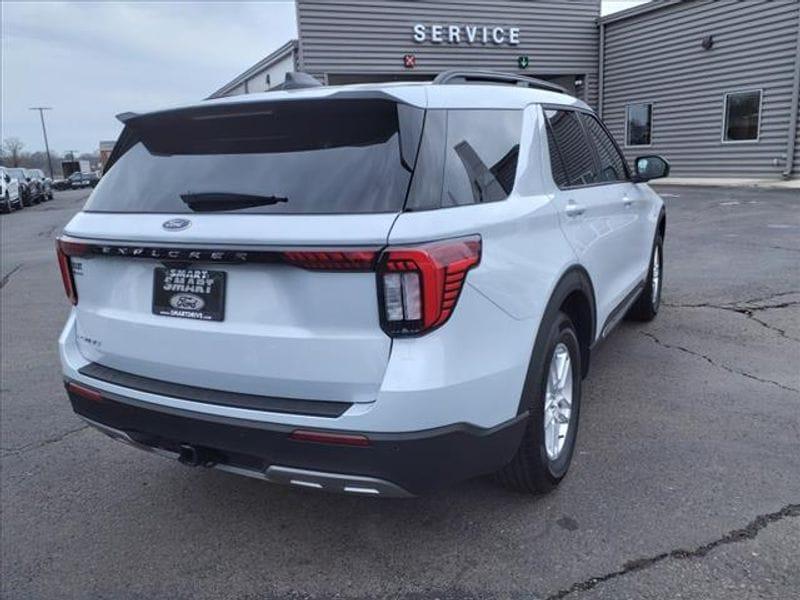 new 2025 Ford Explorer car, priced at $41,624