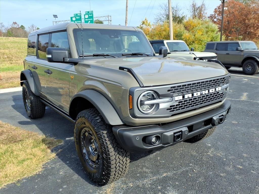 new 2025 Ford Bronco car, priced at $65,768