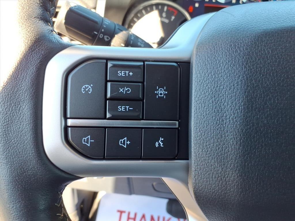 used 2024 Ford Expedition car, priced at $43,413