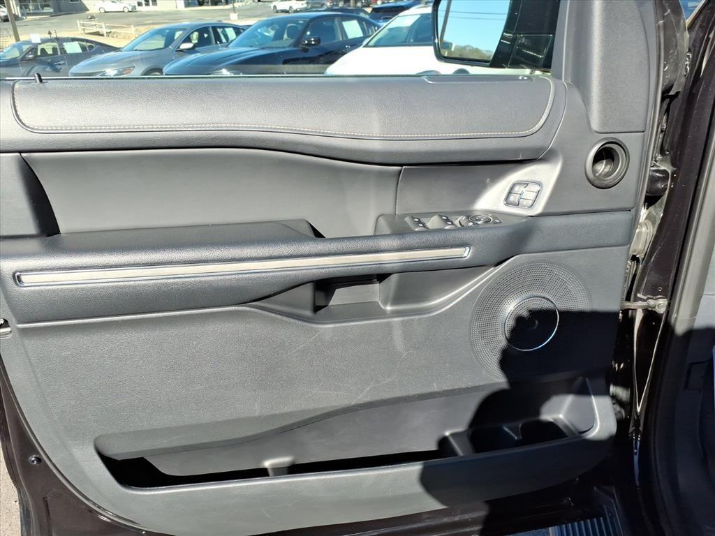 used 2024 Ford Expedition car, priced at $43,413