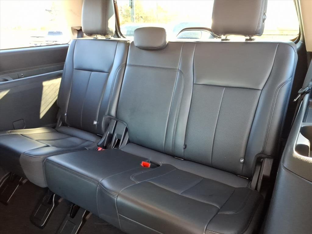 used 2024 Ford Expedition car, priced at $43,413