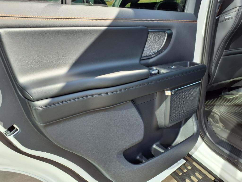 new 2025 Ford Expedition car, priced at $83,545