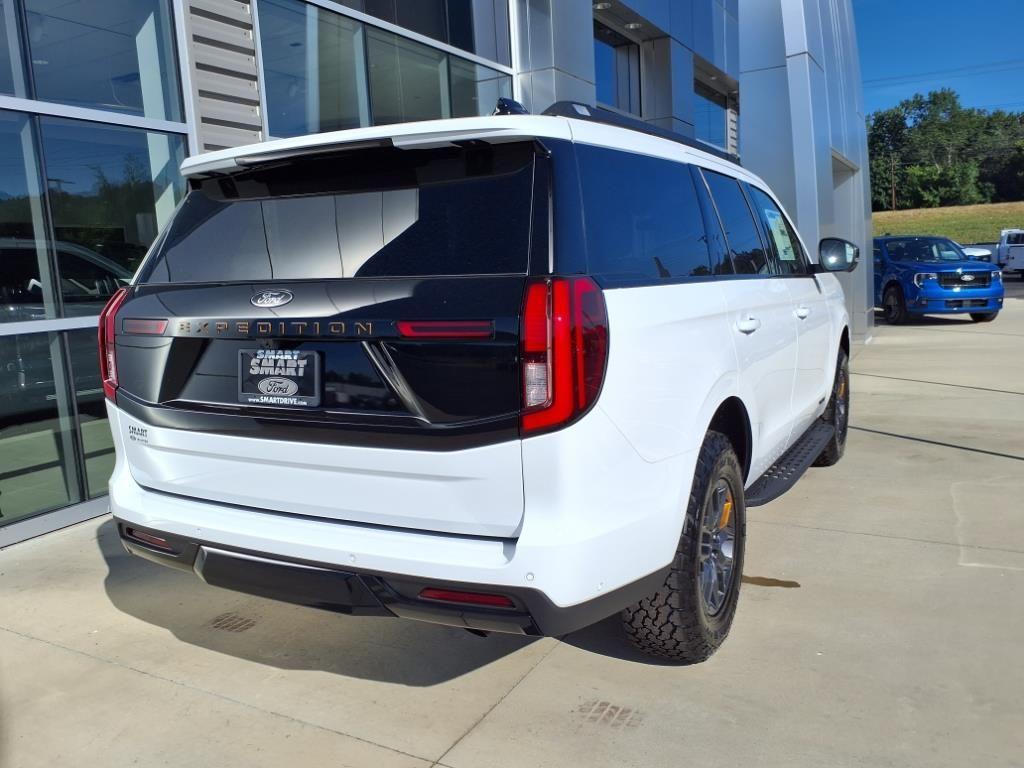 new 2025 Ford Expedition car, priced at $83,545