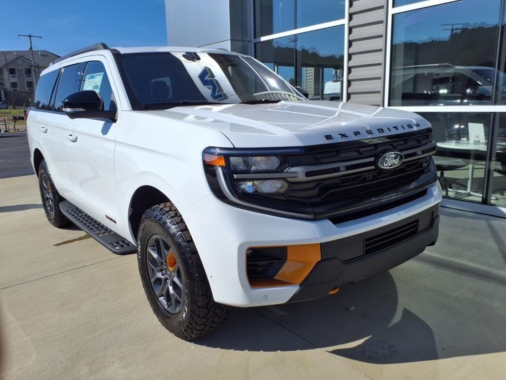 new 2025 Ford Expedition car, priced at $83,545