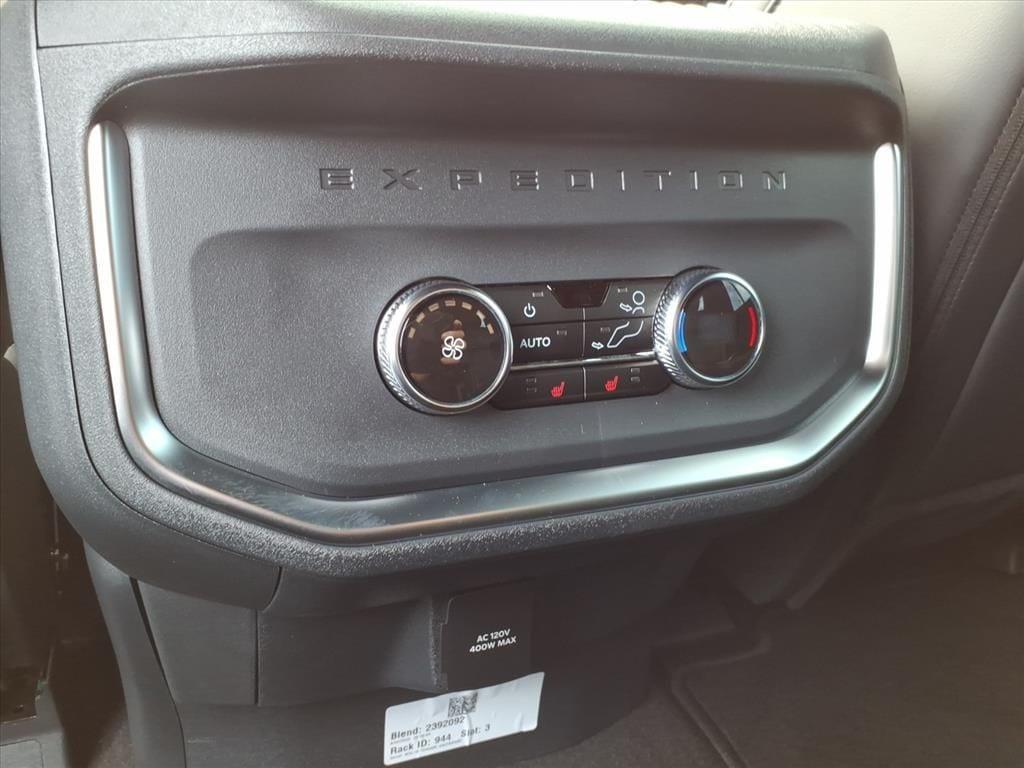 new 2025 Ford Expedition car, priced at $84,730
