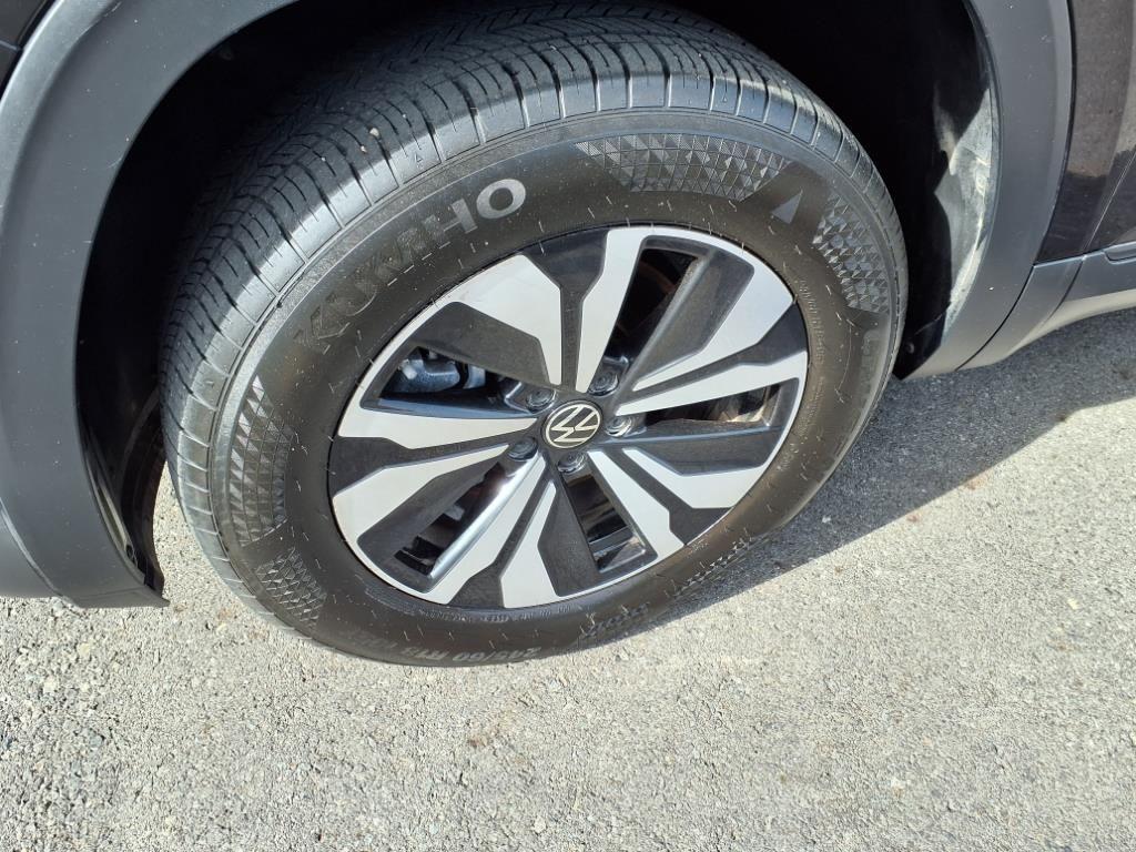 used 2024 Volkswagen Atlas Cross Sport car, priced at $31,425
