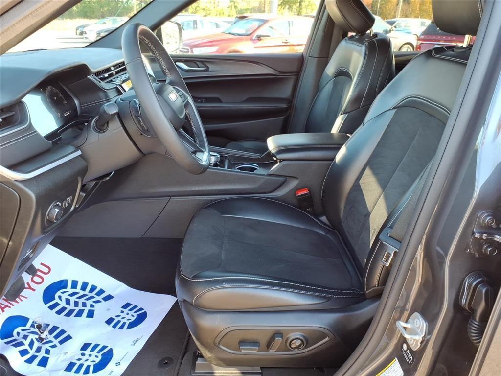 used 2024 Jeep Grand Cherokee L car, priced at $28,903