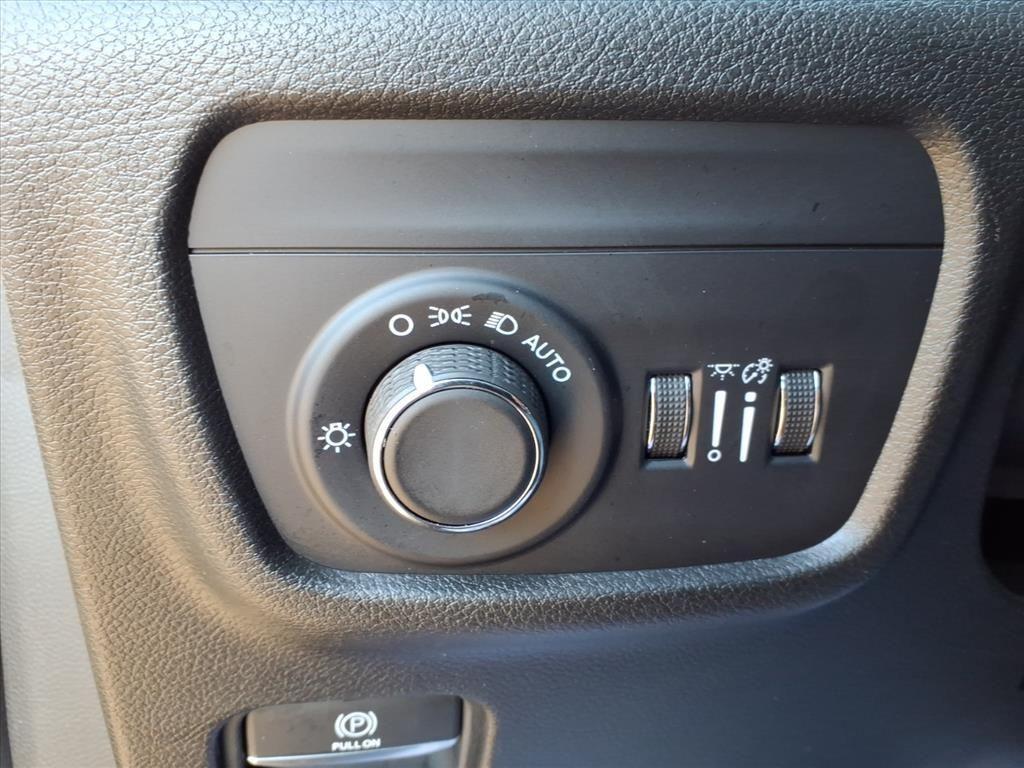 used 2024 Jeep Grand Cherokee L car, priced at $28,903