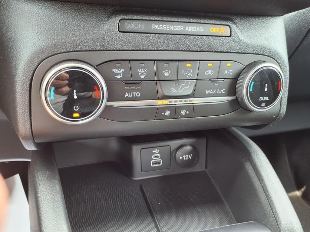 new 2025 Ford Escape car, priced at $26,633