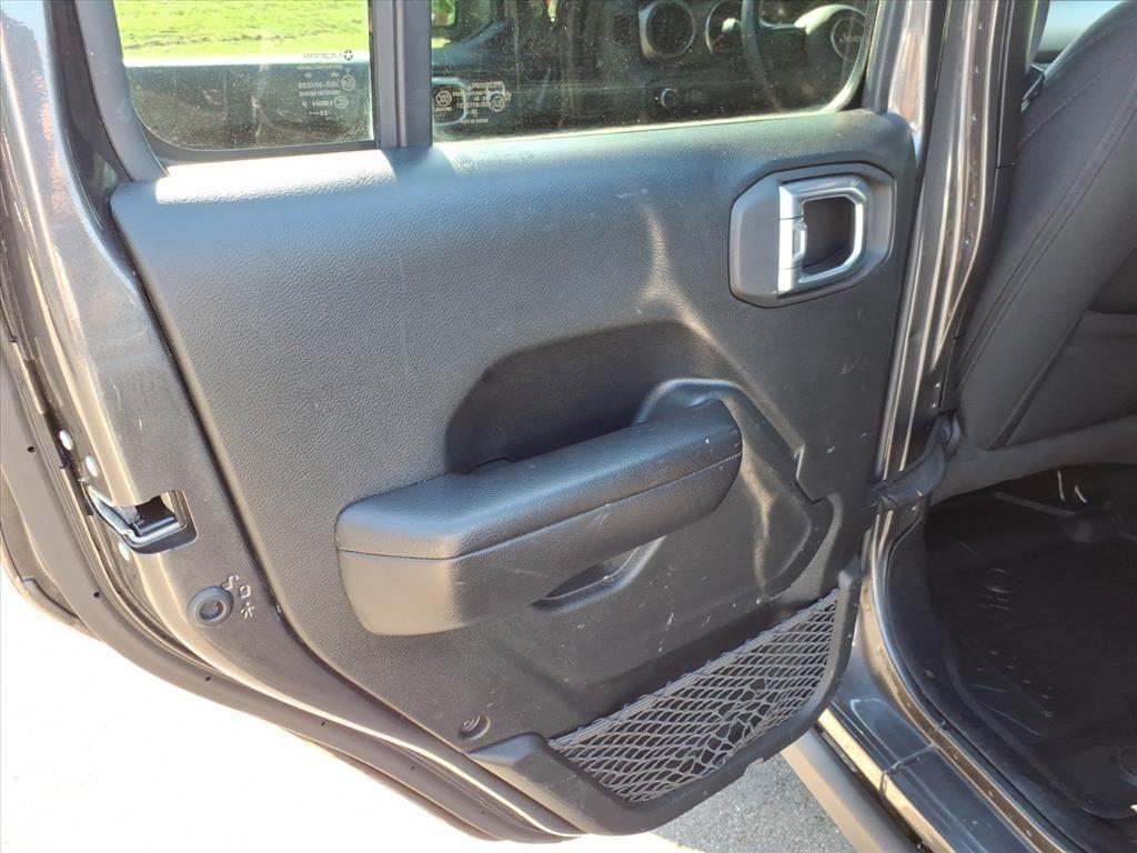 used 2021 Jeep Gladiator car, priced at $29,999