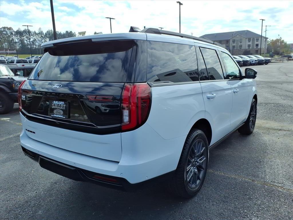 new 2025 Ford Expedition car, priced at $85,230