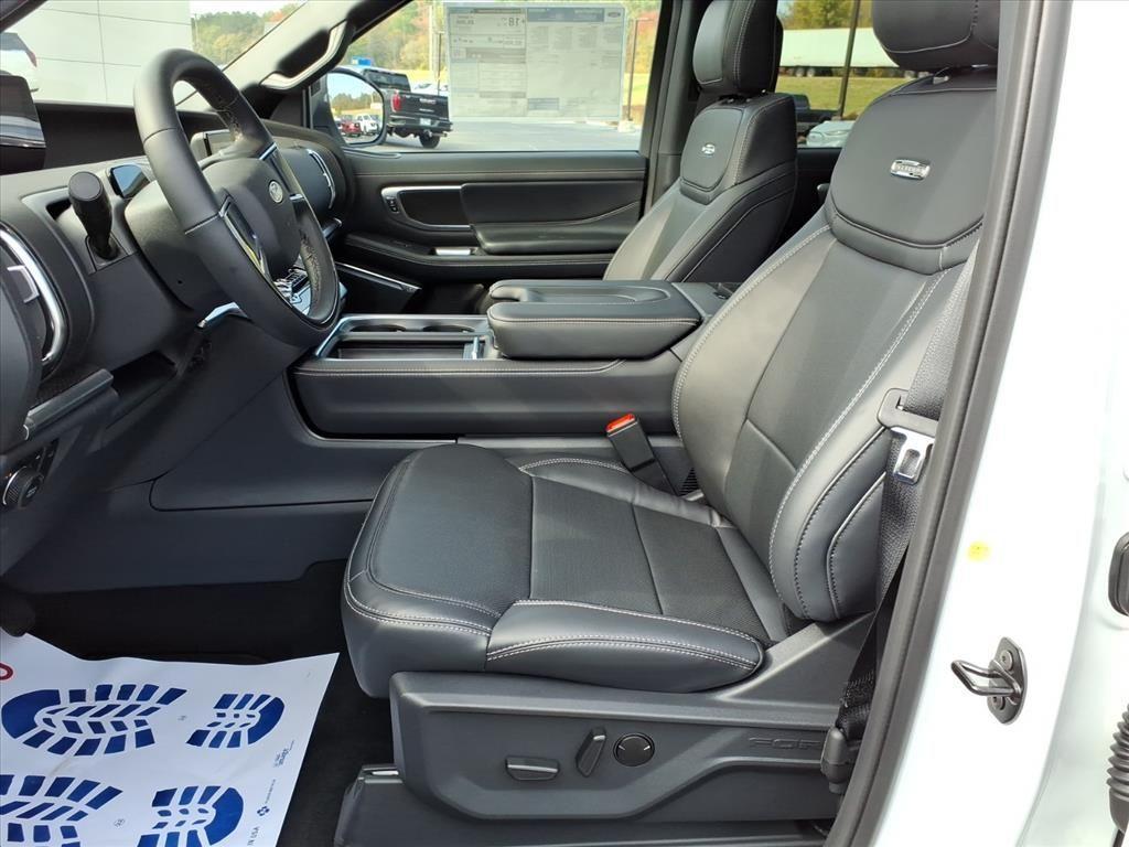 new 2025 Ford Expedition car, priced at $85,230