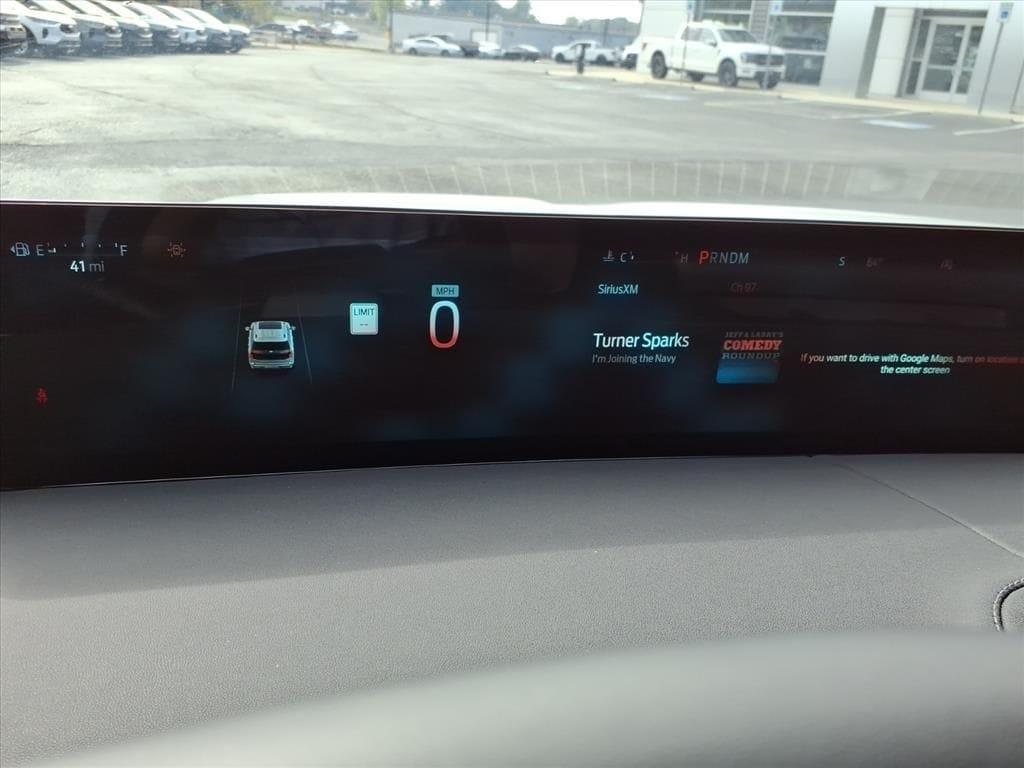 new 2025 Ford Expedition car, priced at $85,230