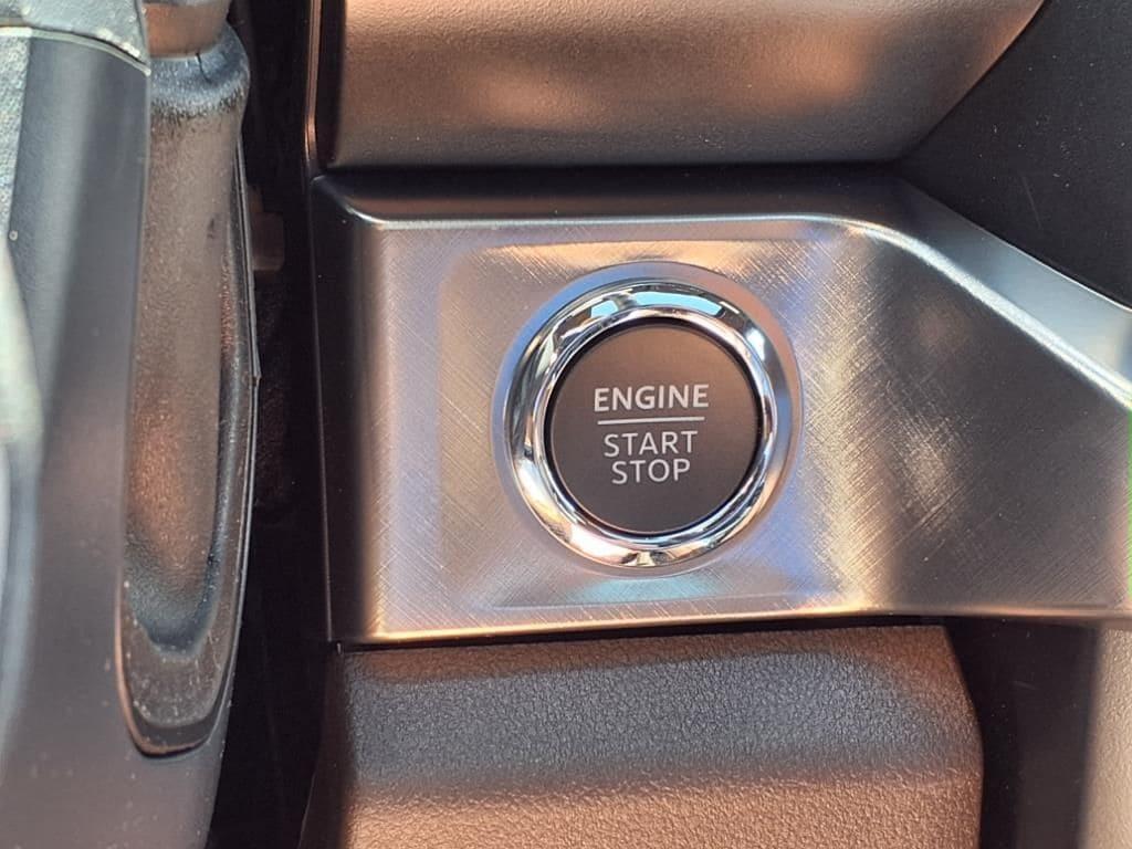 new 2025 Ford F-250 car, priced at $98,680
