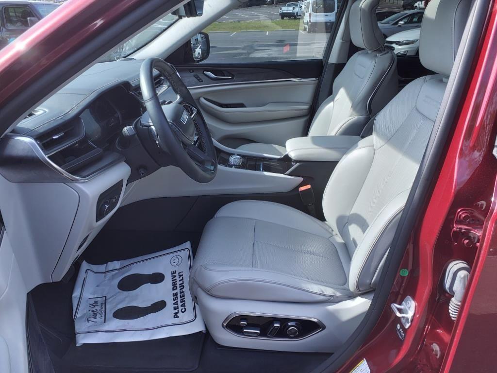 used 2022 Jeep Grand Cherokee car, priced at $32,994