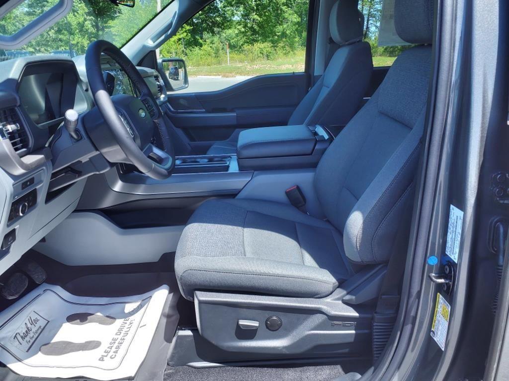 new 2025 Ford F-150 car, priced at $54,352