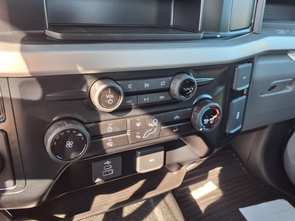 new 2023 Ford F-250 car, priced at $49,697