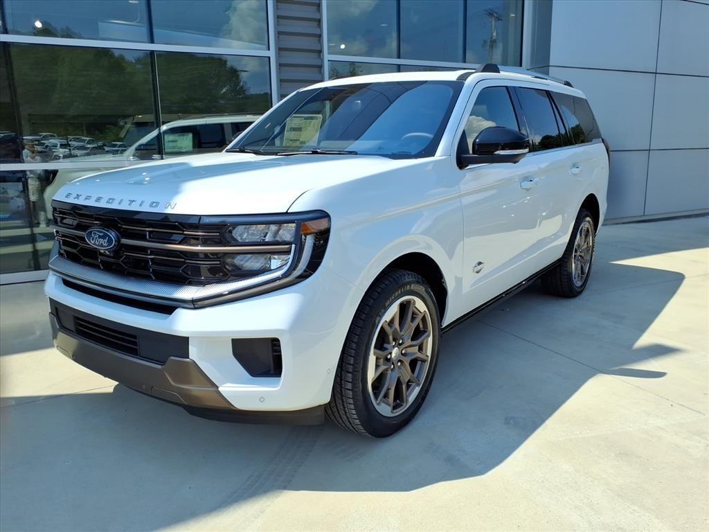 new 2025 Ford Expedition car, priced at $84,665
