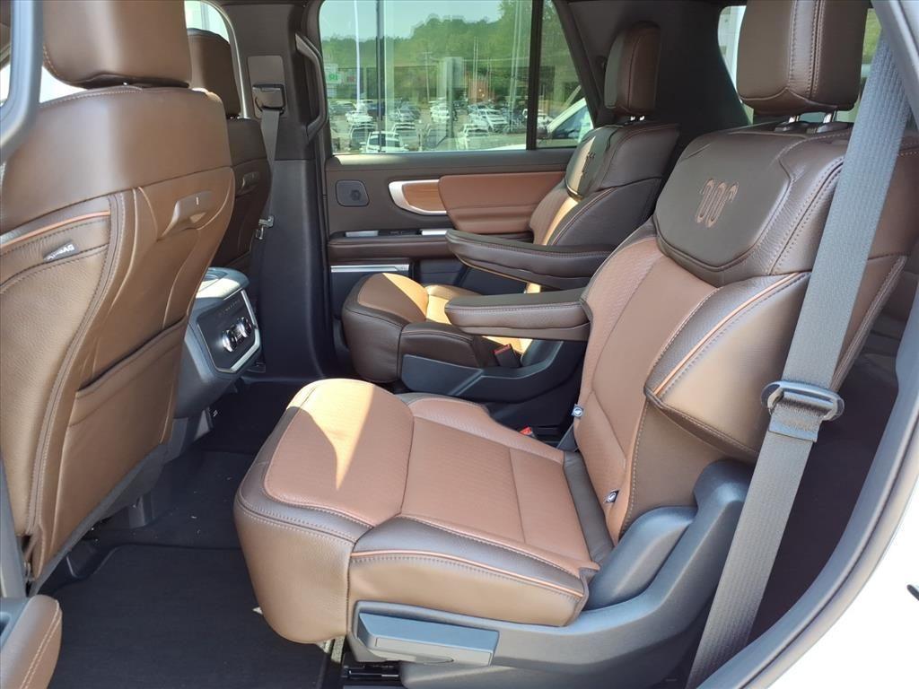 new 2025 Ford Expedition car, priced at $84,665