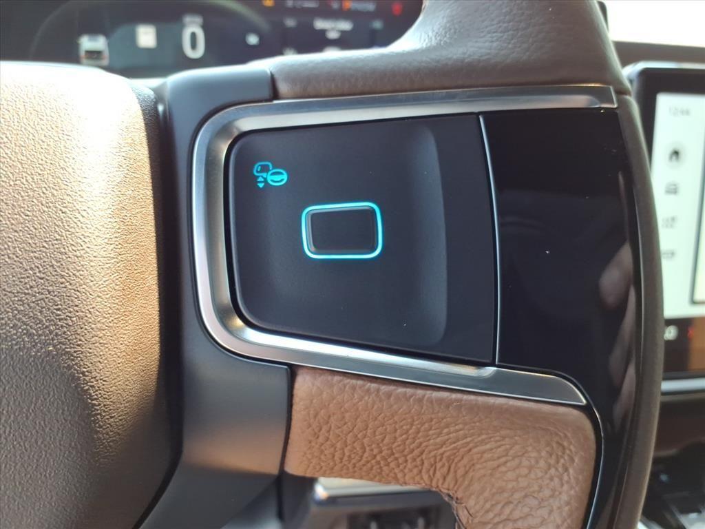 new 2025 Ford Expedition car, priced at $84,665