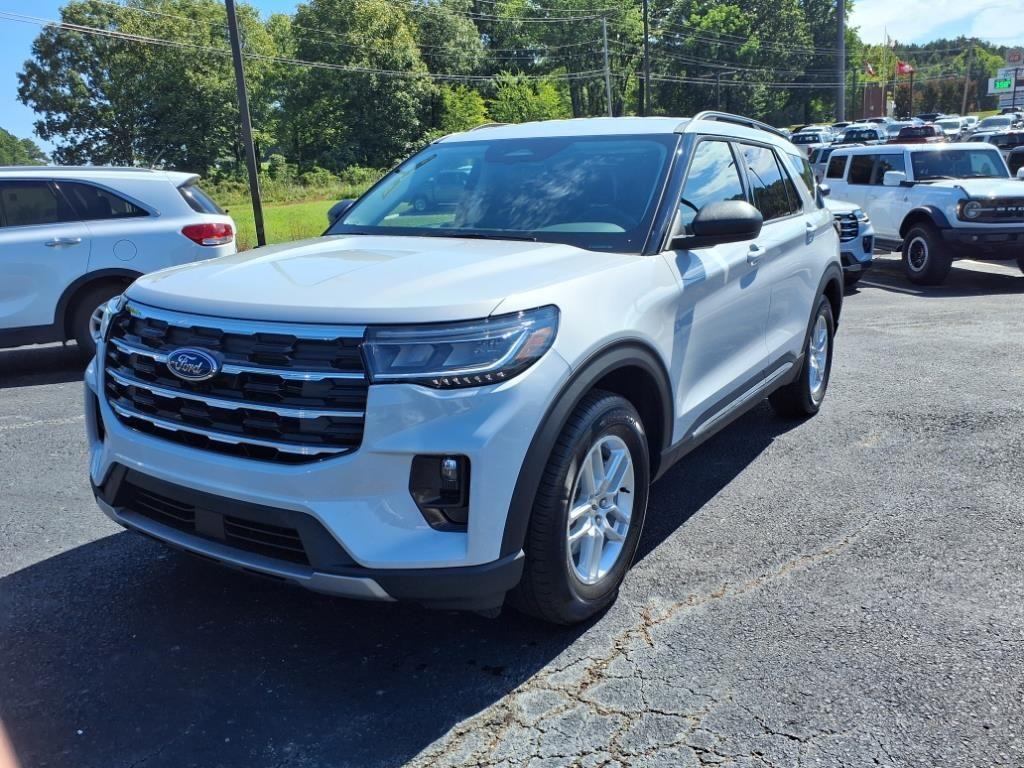 new 2025 Ford Explorer car, priced at $43,925