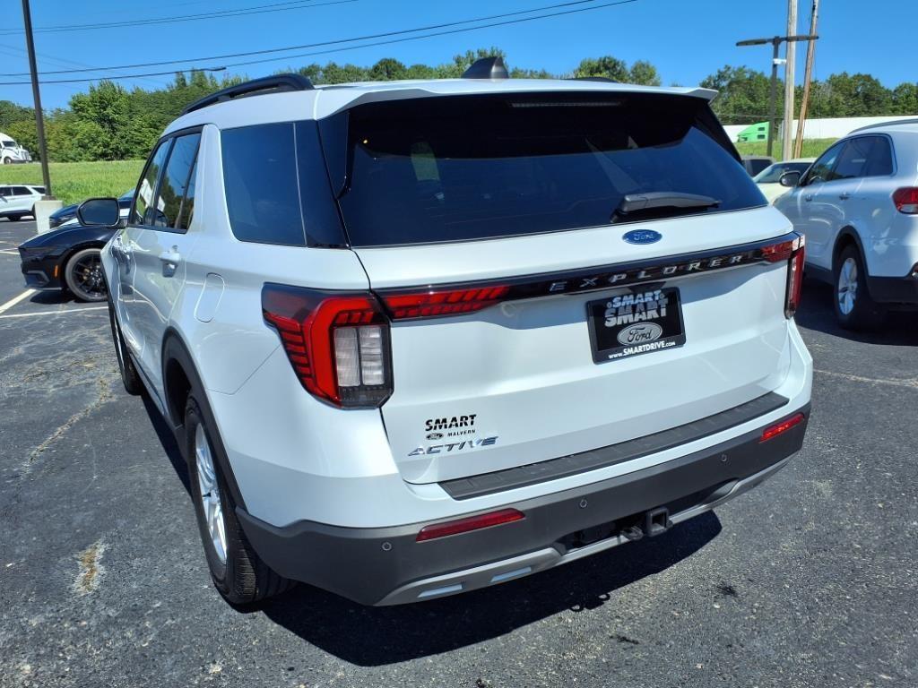 new 2025 Ford Explorer car, priced at $43,925