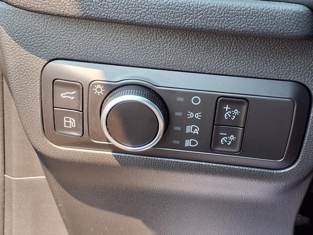 new 2025 Ford Escape car, priced at $32,148