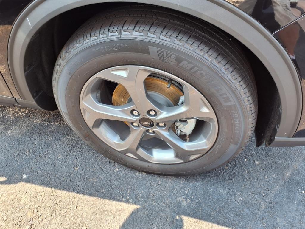 new 2025 Ford Escape car, priced at $32,148