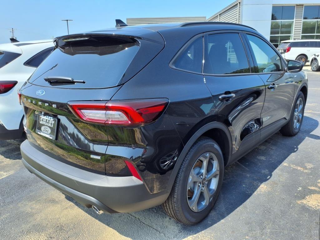 new 2025 Ford Escape car, priced at $32,148