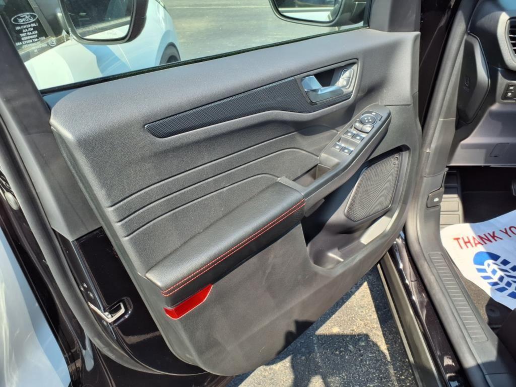 new 2025 Ford Escape car, priced at $32,148