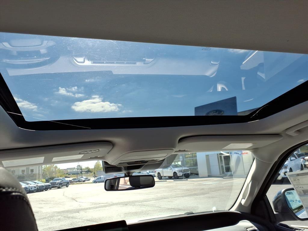 new 2025 Ford Expedition Max car, priced at $72,408