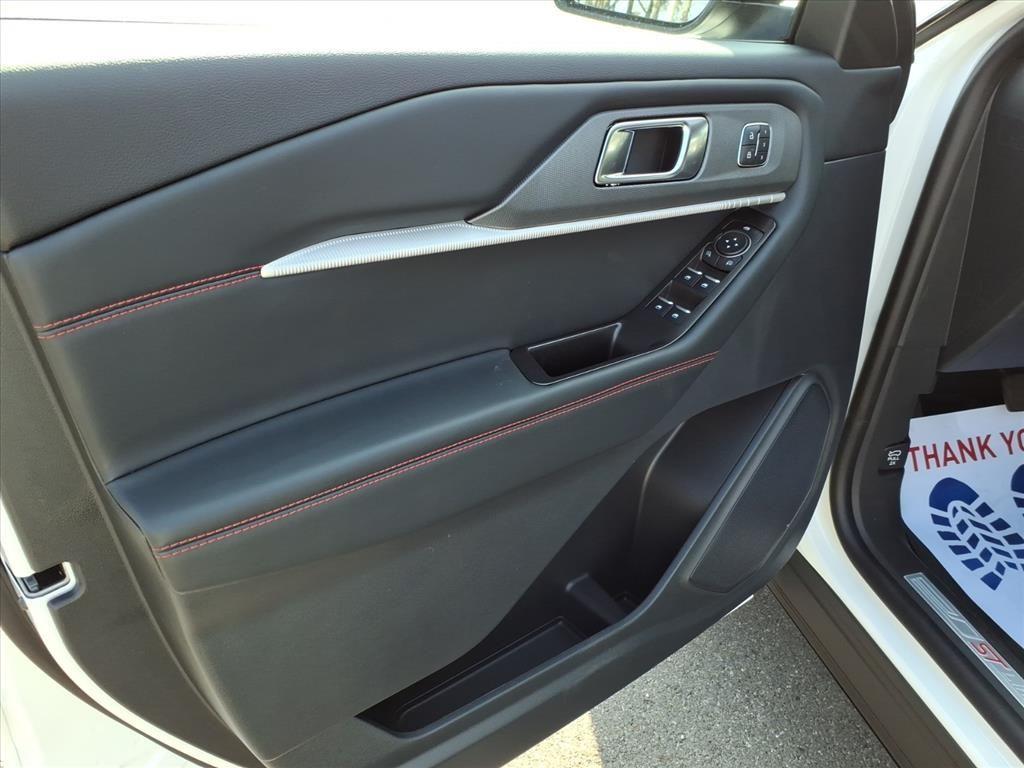 new 2026 Ford Explorer car, priced at $47,424