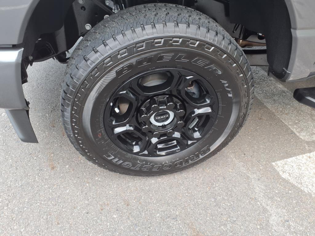 new 2025 Ford F-250 car, priced at $58,962