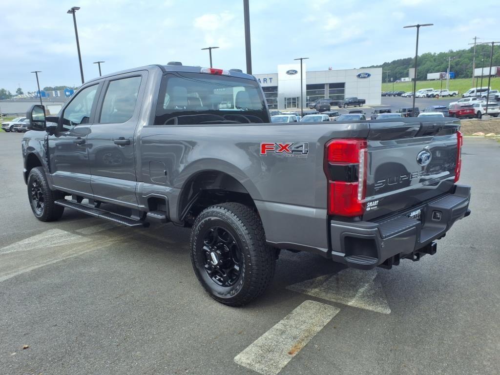 new 2025 Ford F-250 car, priced at $58,962
