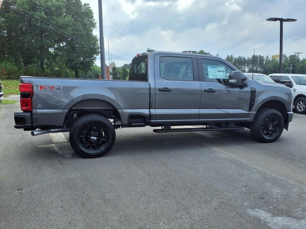 new 2025 Ford F-250 car, priced at $58,962