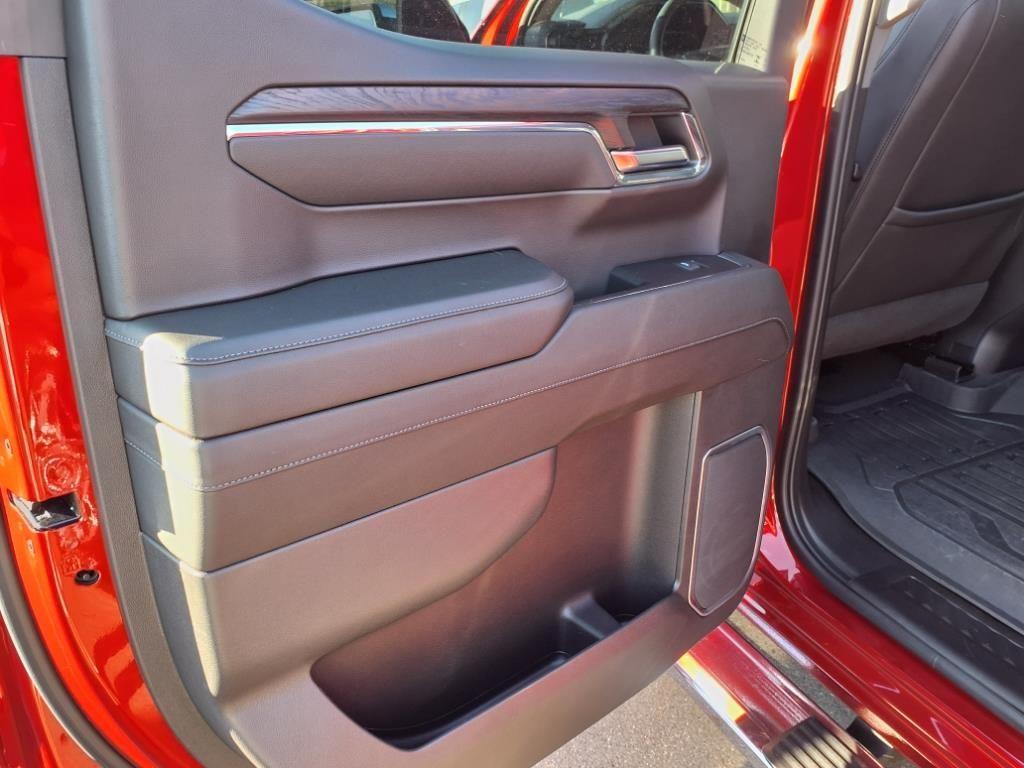 used 2024 GMC Sierra 1500 car, priced at $52,600