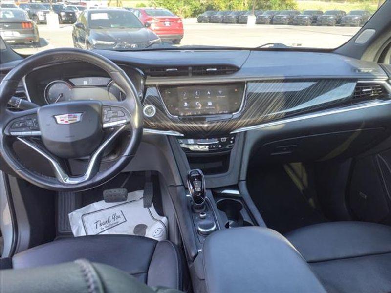 used 2023 Cadillac XT6 car, priced at $35,965