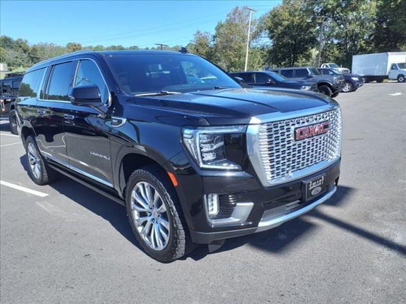 used 2023 GMC Yukon XL car, priced at $67,368