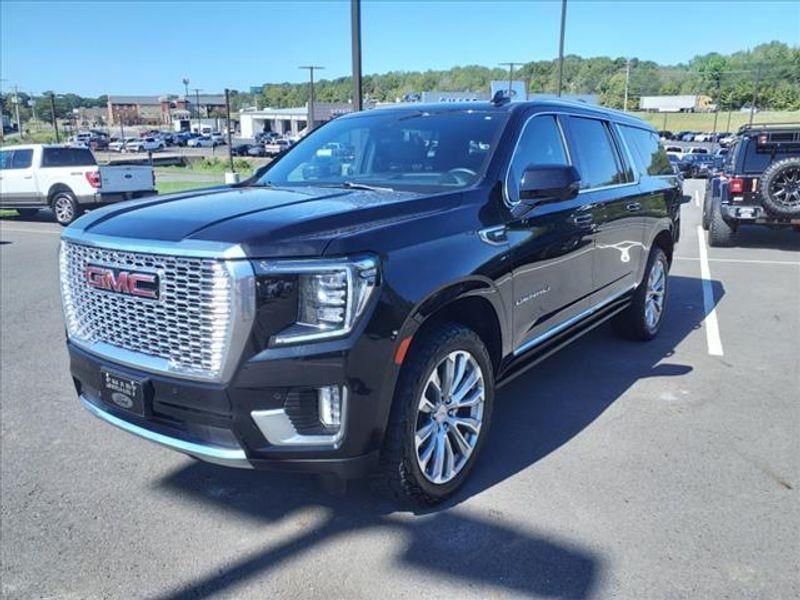 used 2023 GMC Yukon XL car, priced at $67,368