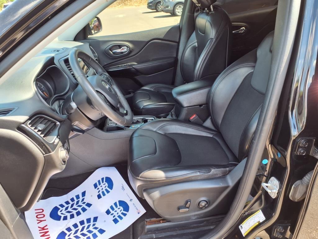 used 2020 Jeep Cherokee car, priced at $18,908