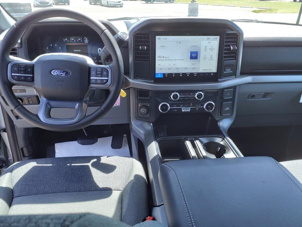 new 2025 Ford F-150 car