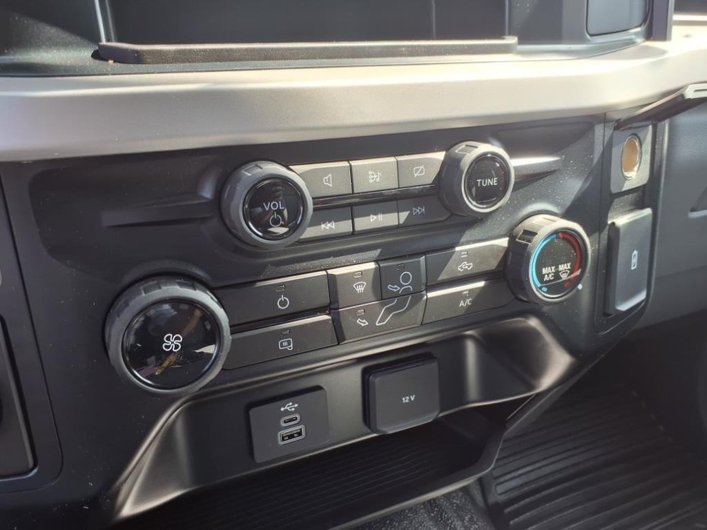 new 2024 Ford F-250 car, priced at $44,842