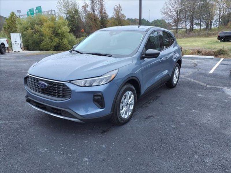 new 2025 Ford Escape car, priced at $29,490