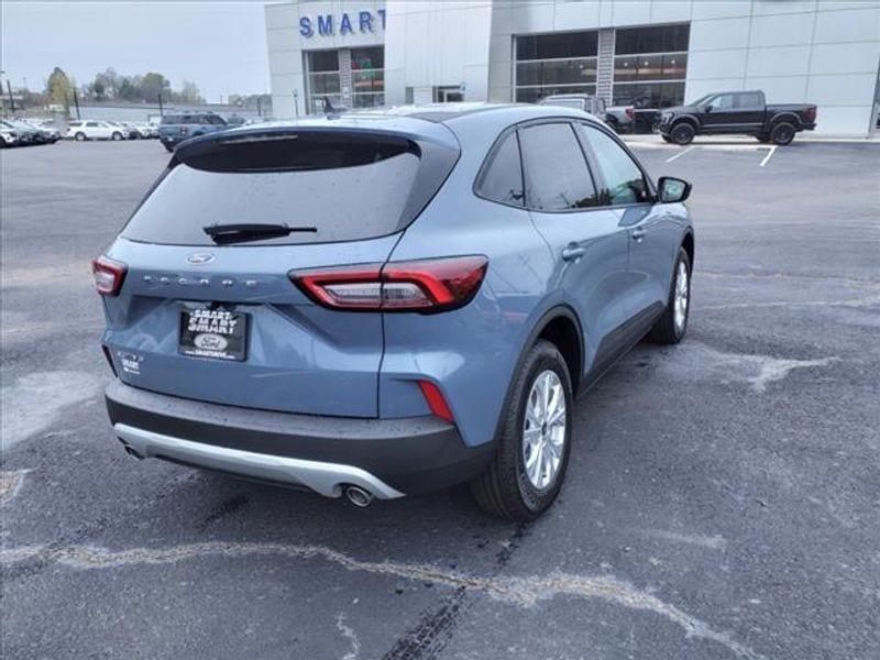 new 2025 Ford Escape car, priced at $28,490