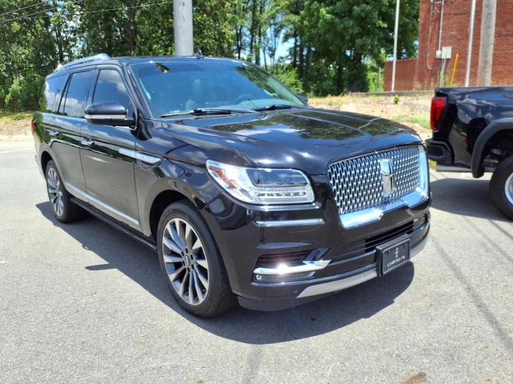 used 2019 Lincoln Navigator car, priced at $32,998