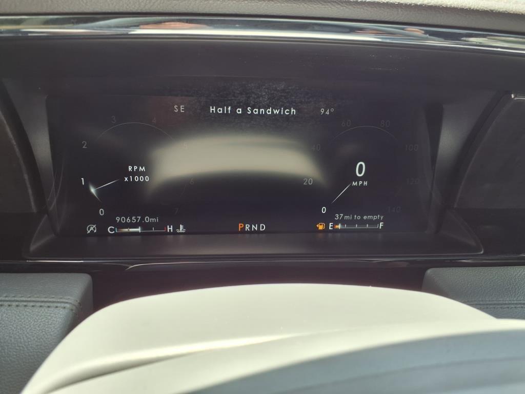 used 2019 Lincoln Navigator car, priced at $32,998