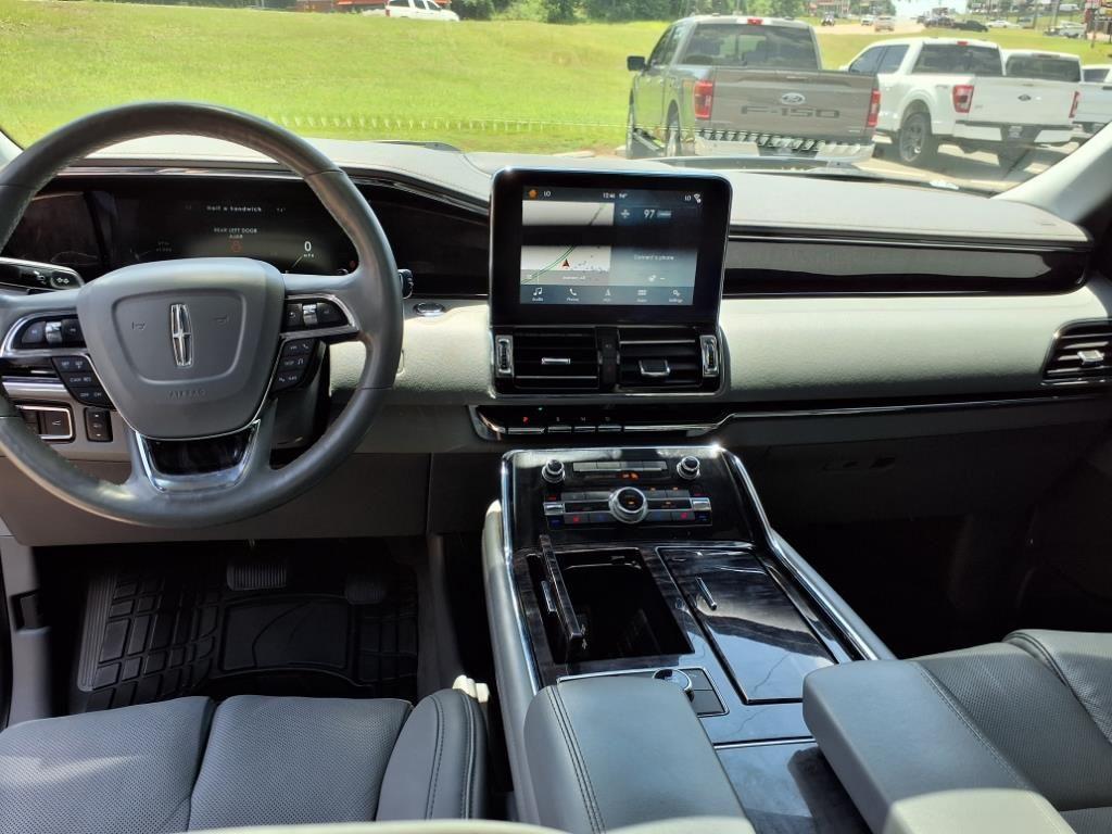 used 2019 Lincoln Navigator car, priced at $32,998