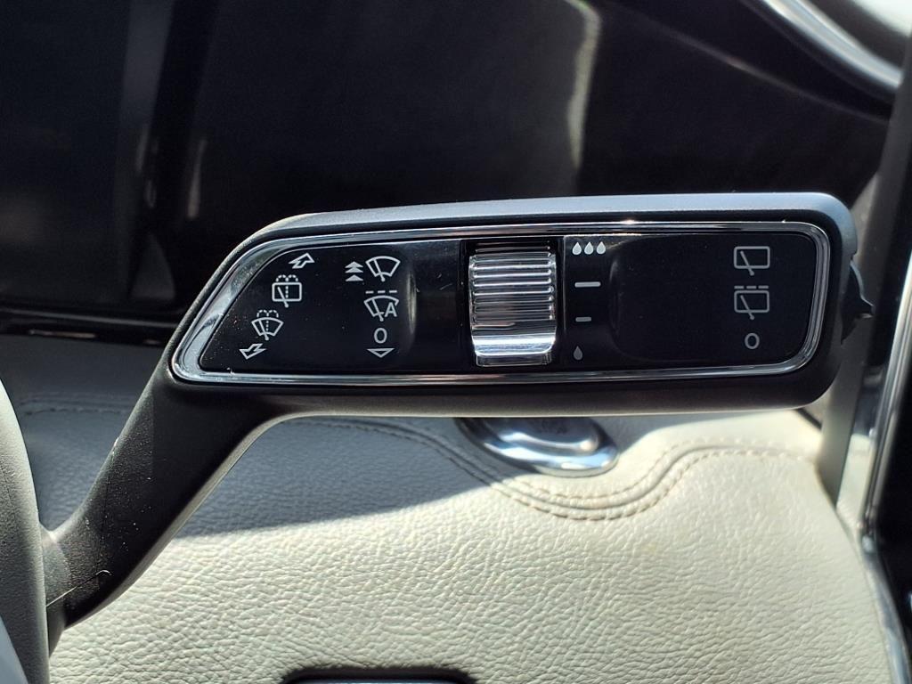 used 2019 Lincoln Navigator car, priced at $32,998