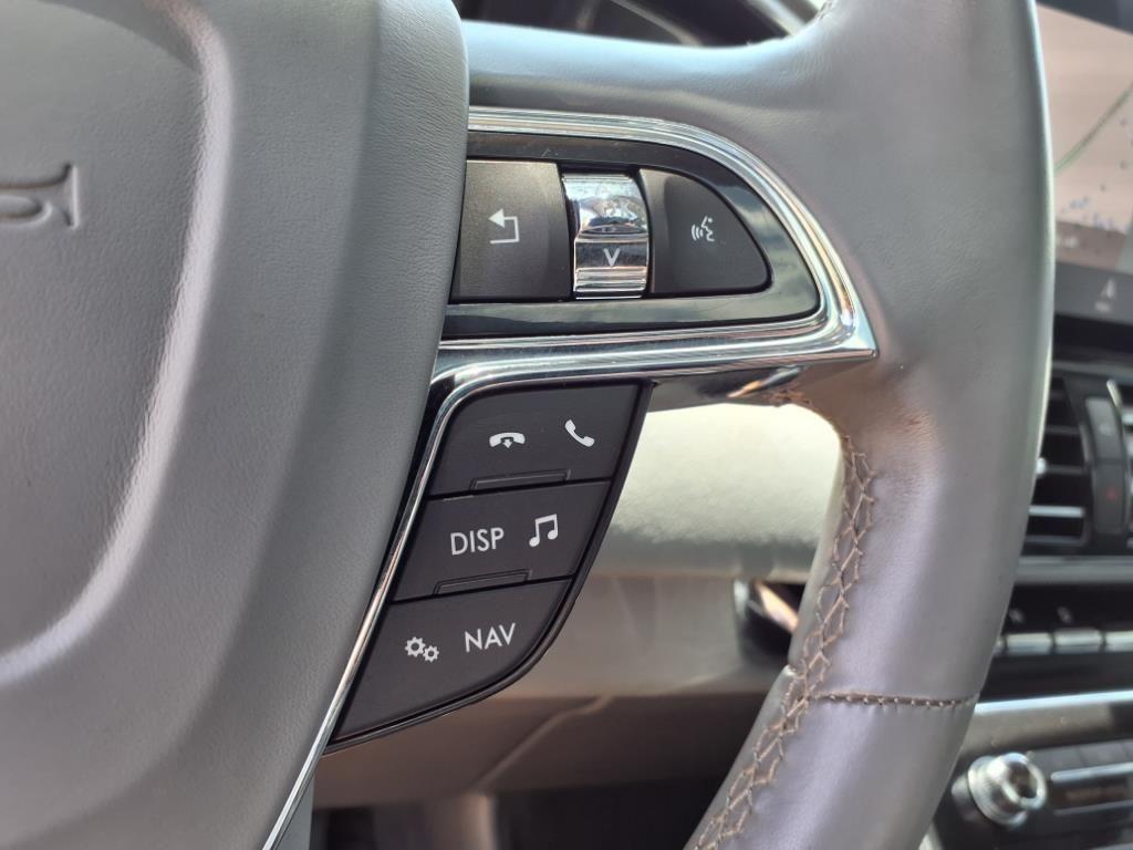 used 2019 Lincoln Navigator car, priced at $32,998